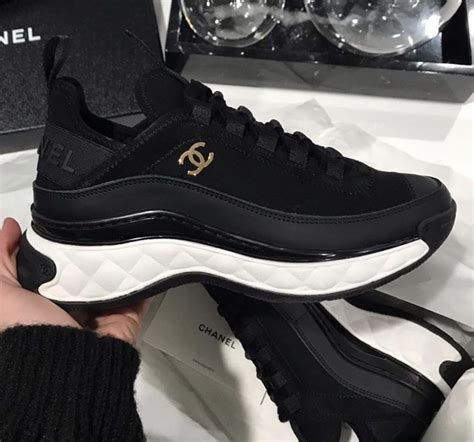 zwarte chanel sneakers